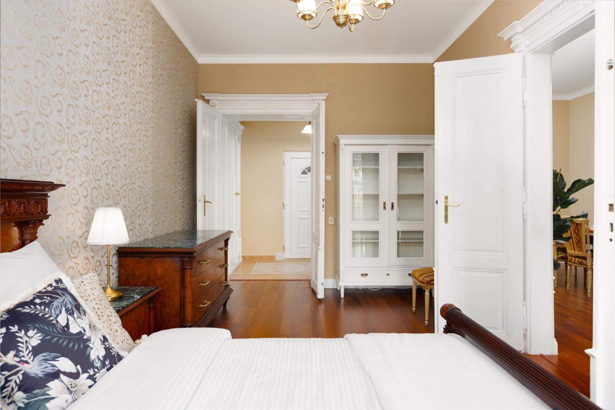 Appartement Rezidence Makart à Karlovy Vary Extérieur photo
